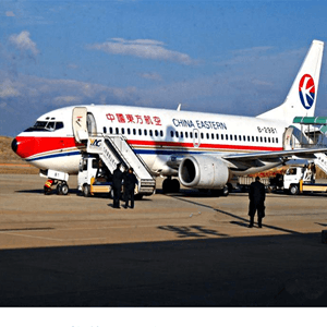 富蕴可可托海航空货运航空快运业稳步发展的原因是什么？